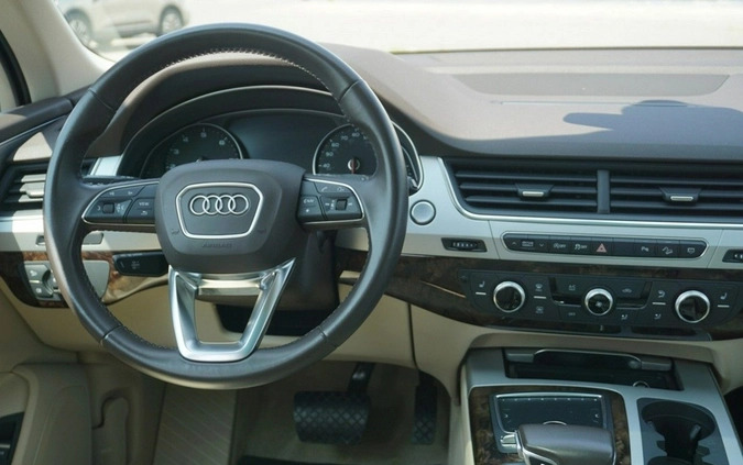 Audi Q7 cena 214900 przebieg: 83433, rok produkcji 2019 z Pruszków małe 781